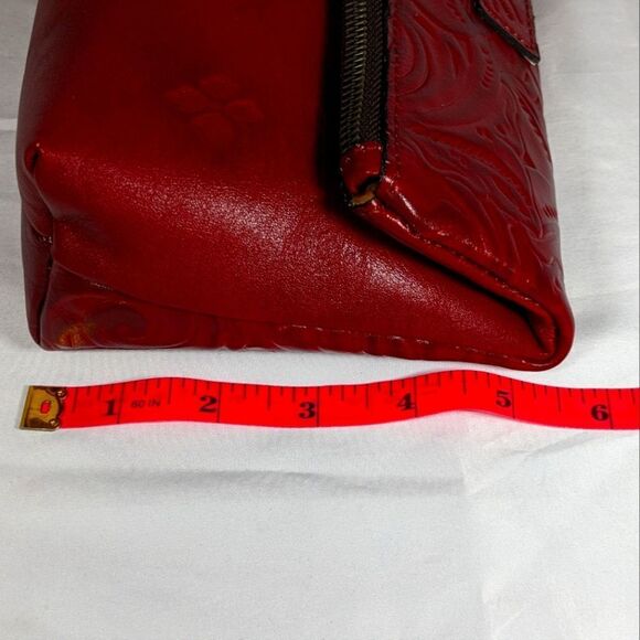 New in Box Patricia Nash Red Floral Tooled Leather Folding Clutch or Wristlet. - Picture 9 of 10